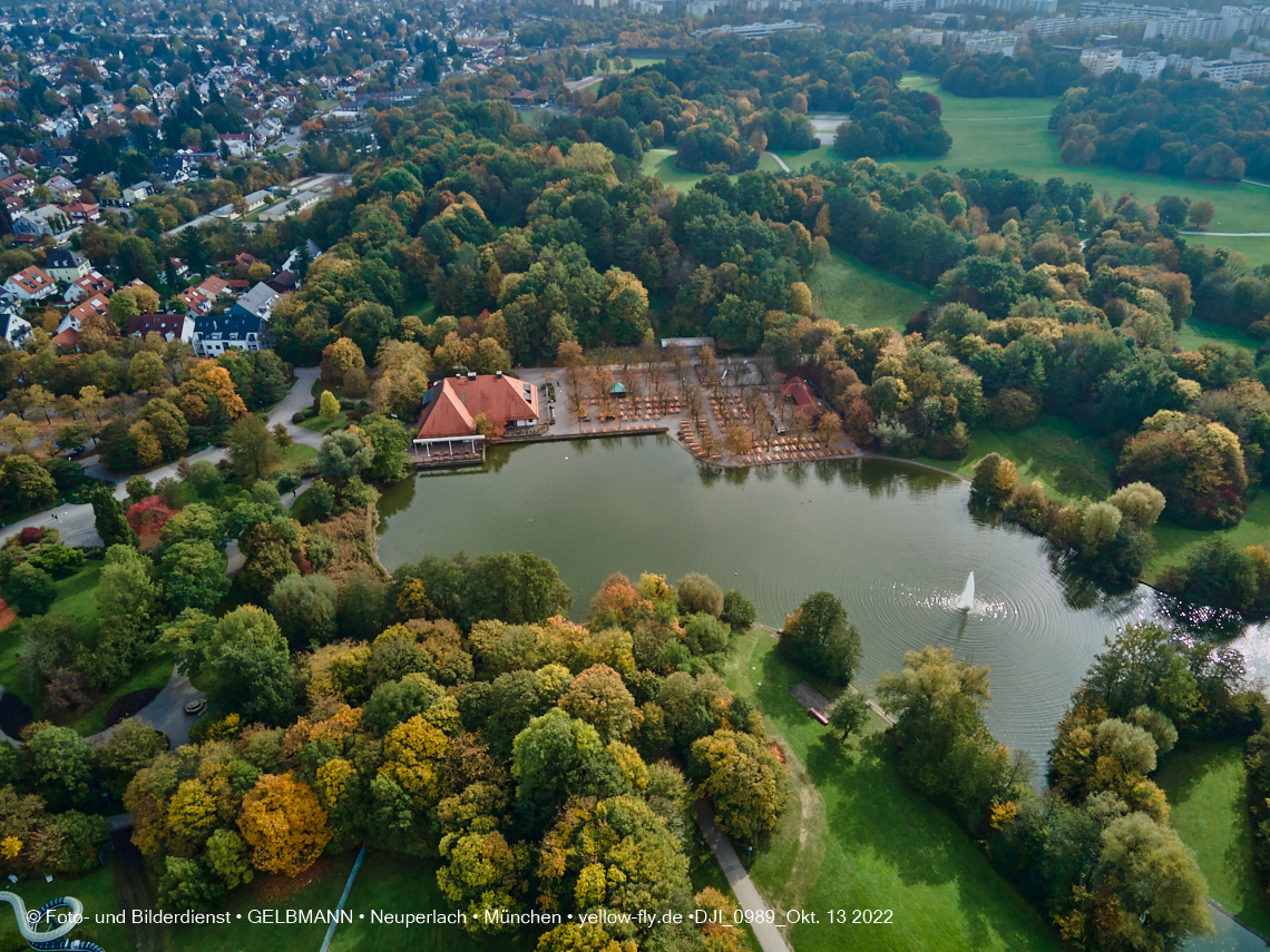 13.10.2022 - Der Ostpark mit See und Biergarten in Neuperlach 13.10.2022 - Der Ostpark mit See und Biergarten in Neuperlach